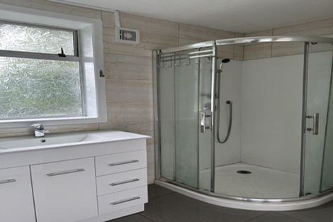 Photo of property in 7 Ellice Road, Totara Vale, Auckland, 0629