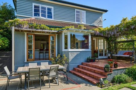 Photo of property in 5 Marina Grove, Hutt Central, Lower Hutt, 5010