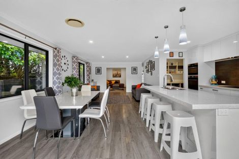Photo of property in 40 Boocock Crescent, Orewa, 0931