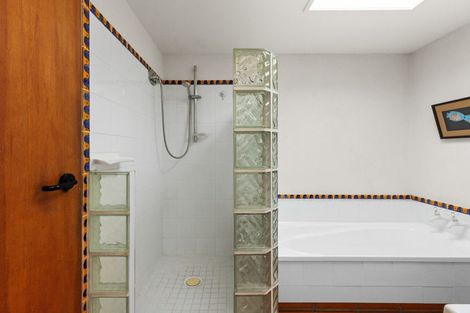 Photo of property in 15 Hospital Lane, Hospital Hill, Napier, 4110