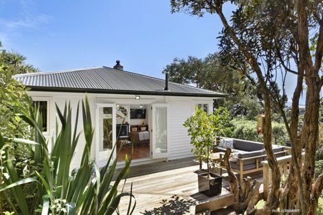 Photo of property in 96 Sidlaw Street, Strathmore Park, Wellington, 6022