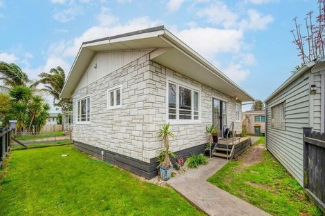 Photo of property in 1a Cooper Place, Papakura, 2110