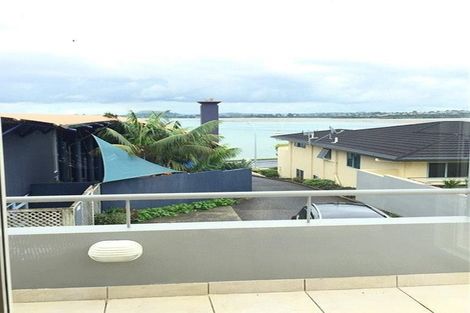 Photo of property in 2/59 The Parade, Bucklands Beach, Auckland, 2012