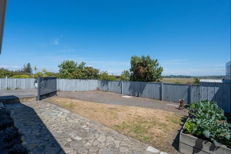 Photo of property in 2/64 The Esplanade, Westshore, Napier, 4110