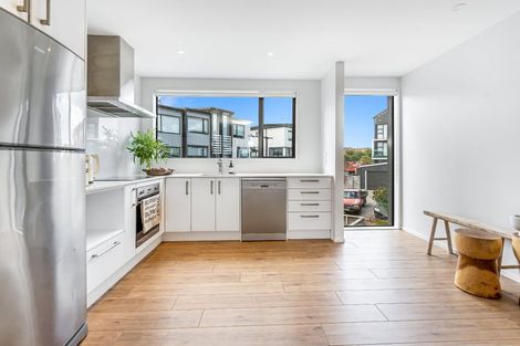 Photo of property in 6 Pottery Crescent, Hobsonville, Auckland, 0618