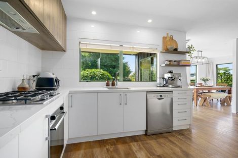 Photo of property in 36 Silverwood Lane, Leamington, Cambridge, 3495