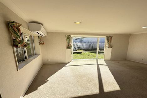 Photo of property in 24a Martin Jugum Lane, Ranui, Auckland, 0612