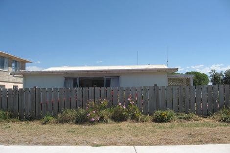 Photo of property in 454 Pukehina Parade, Pukehina, 3189