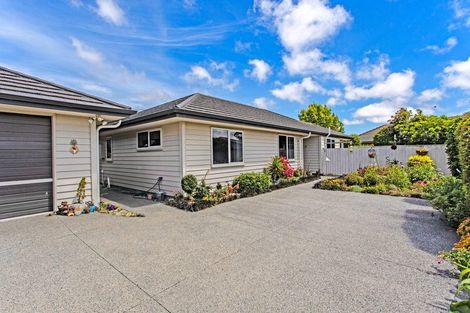 Photo of property in 21 Bideford Place, Dallington, Christchurch, 8061