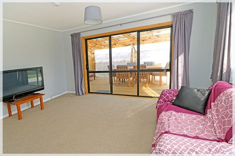 Photo of property in 16a Shortt Street, Foxton Beach, Foxton, 4815