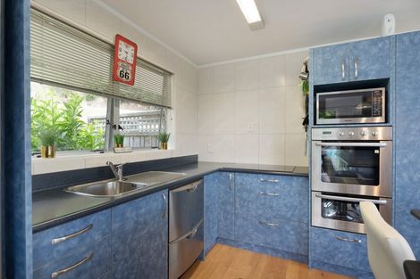 Photo of property in 7 Spruce Grove, Ranui, Porirua, 5024