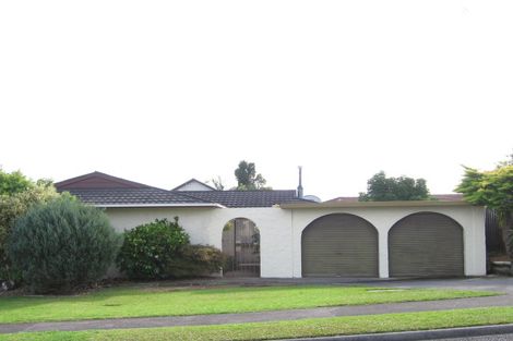 Photo of property in 8 Jillteresa Crescent, Half Moon Bay, Auckland, 2012