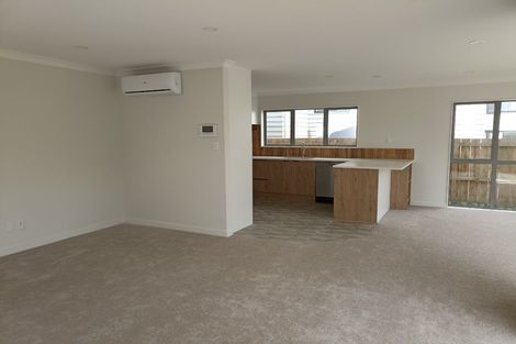 Photo of property in 51 Umu Place, Mangere, Auckland, 2022