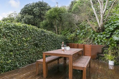 Photo of property in 1/24 Akatea Street, Berhampore, Wellington, 6023