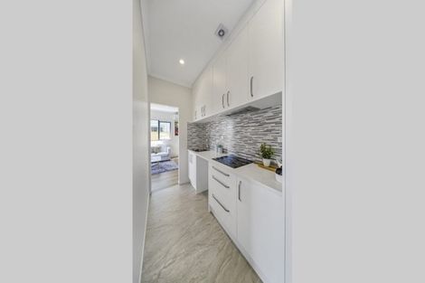 Photo of property in 5 Eastfield Avenue, Flat Bush, Auckland, 2019