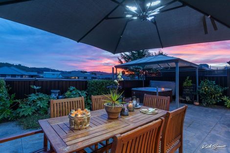 Photo of property in 33 Buddle Road, Wallaceville, Upper Hutt, 5018