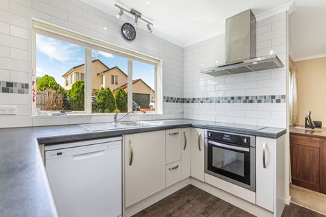 Photo of property in 23 Muirfield Street, Wattle Downs, Auckland, 2103