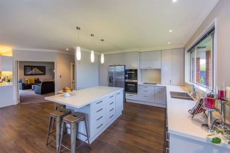 Photo of property in 11 Coolspring Way, Redwood, Christchurch, 8051