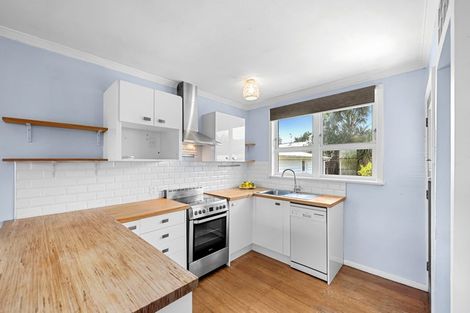 Photo of property in 28 Henry Street, Ebdentown, Upper Hutt, 5018