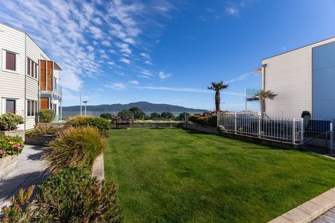 Photo of property in 30/4u Seaview Road, Paraparaumu Beach, Paraparaumu, 5032