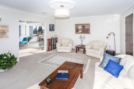 Photo of property in 6 Tremen Place, Pukekohe, 2120