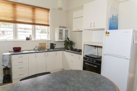 Photo of property in 11 Allardice Street, Dannevirke, 4930