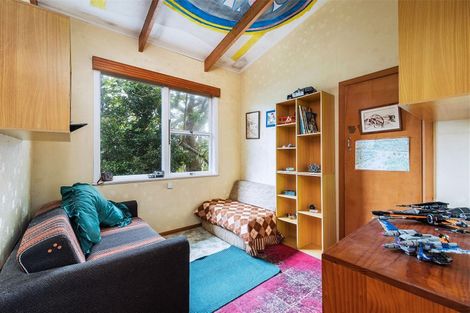 Photo of property in 20 Sunray Avenue, Titirangi, Auckland, 0604