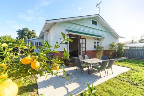 Photo of property in 322 College Street, West End, Palmerston North, 4410