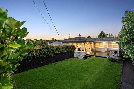 Photo of property in 1/25 Creamer Avenue, Belmont, Auckland, 0622