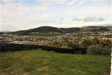 Photo of property in 80 Victory Crescent, Tawa, Wellington, 5028