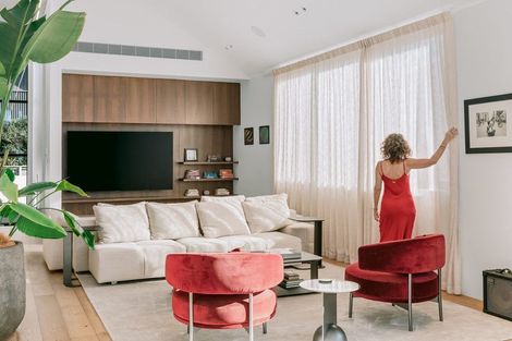 Photo of property in 124 Marine Parade, Mount Maunganui, 3116