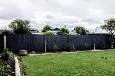 Photo of property in 2/10 Brogar Place, Casebrook, Christchurch, 8051