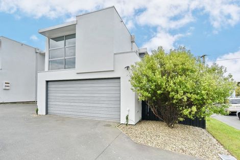 Photo of property in 547 Barbadoes Street, Edgeware, Christchurch, 8013