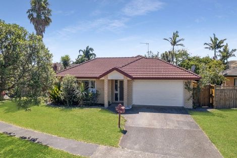 Photo of property in 39 Blackwood Drive, Wattle Downs, Auckland, 2103