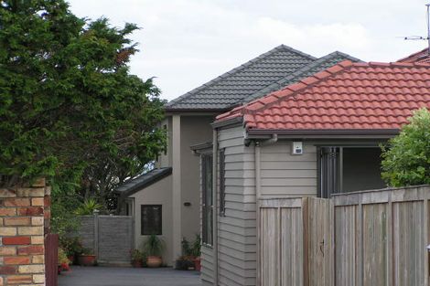 Photo of property in 2/52 Jutland Road, Hauraki, Auckland, 0622