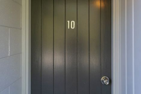 Photo of property in 300 Lake Terrace, Two Mile Bay, Taupo, 3330