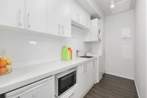 Photo of property in 37 Royal Park Drive, Parklands, Christchurch, 8083