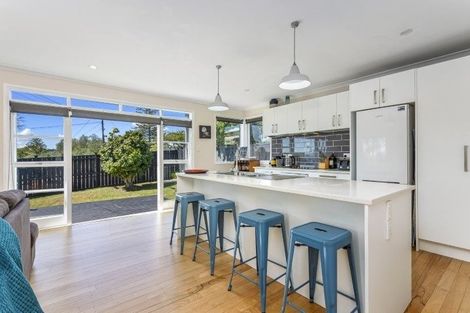 Photo of property in 1/176 Birkdale Road, Birkdale, Auckland, 0626