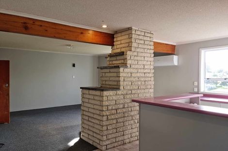 Photo of property in 99 Omata Road, Marfell, New Plymouth, 4310