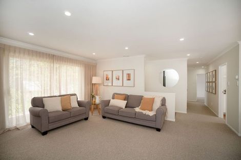 Photo of property in 15 Ruamahanga Crescent, Terrace End, Palmerston North, 4410