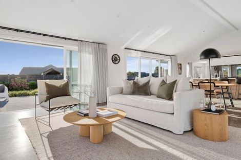 Photo of property in 14 Seachange Drive, Leamington, Cambridge, 3432