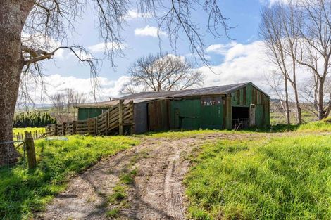 Photo of property in 950 Oneriri Road, Kaiwaka, 0573