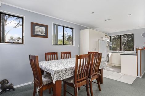 Photo of property in 33 Alidade Place, Massey, Auckland, 0614