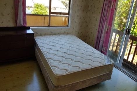 Photo of property in 69 Casuarina Road, Half Moon Bay, Auckland, 2012