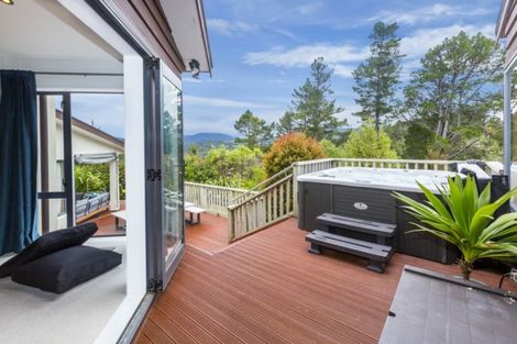 Photo of property in 22 Mount Marua Way, Timberlea, Upper Hutt, 5018