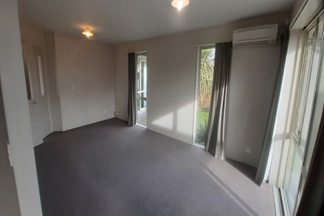 Photo of property in 8 Dunsford Close, Halswell, Christchurch, 8025