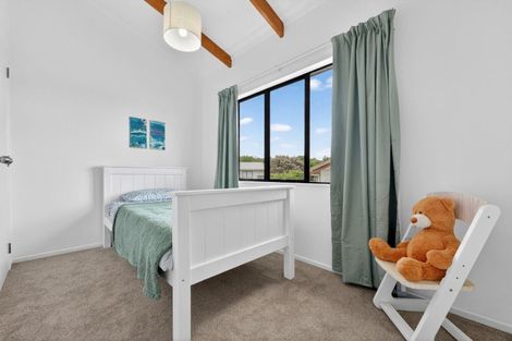 Photo of property in 22 Bay Vista Drive, Red Beach, 0932