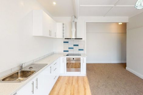 Photo of property in 18 Waipapa Terrace, Hataitai, Wellington, 6021