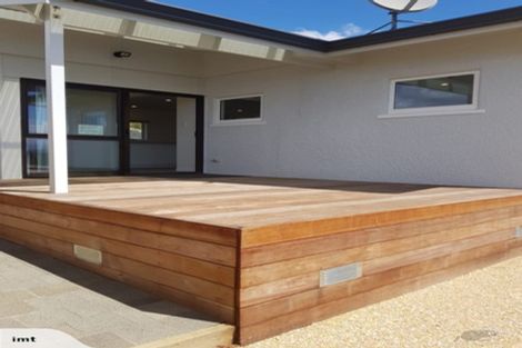 Photo of property in 14 Penny Lane, Silverstream, Upper Hutt, 5019