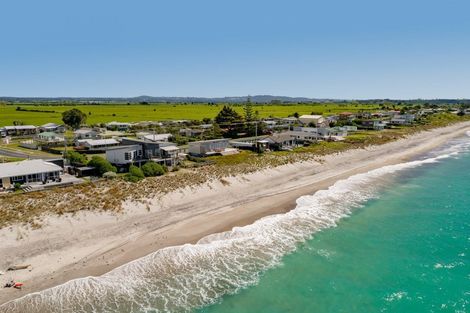 Photo of property in 3 Pukehina Parade, Pukehina, Te Puke, 3189